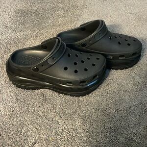 Mega Crush Crocs